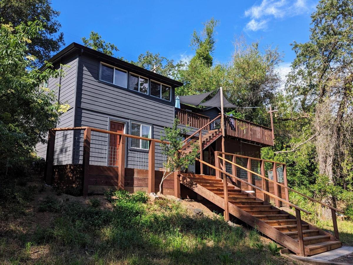 Rivers Breeze Relaxing Riverside Cabin With Private Suite Kayaks Хилдсбург Экстерьер фото